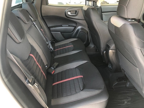 Fiat Toro Freedom 1.8 At6 Flex 4p 2021