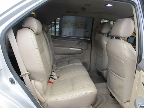 Toyota Fortuner Sr5 4x2 2700cc At Aa
