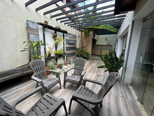 Imagen 14 de 29 de Townhouse En El Trigal, Fernando Rosell 0414-4115184 Remax