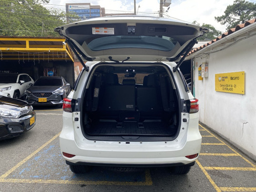 Toyota Fortuner 2.4 Srv Diesel 4x2 2022
