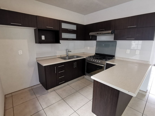 Casa En Venta En Privada De La Montaña Tesistan Zapopan