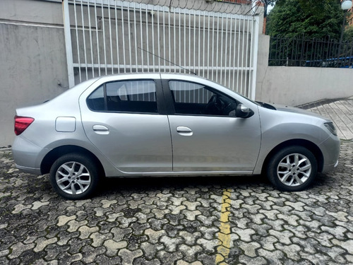 Imagen 5 de 24 de Renault Logan Privilege 2017
