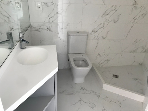 Imagen 14 de 18 de Venta Apartamento De 2 Dormitorios En Suite Con Vista Al Mar, Estrene, Vigilancia