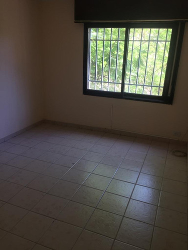 Imagen 9 de 12 de Venta Departamento 3 Dormitorios - B° General Paz - Oportunidad!