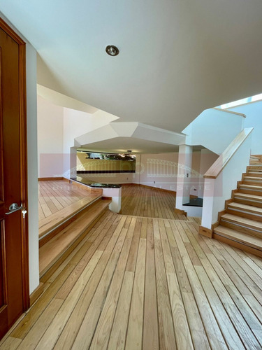 Gran Casa En Renta En Condominio En Pico De Sorata, Jardines De La Montaña, Cdmx.