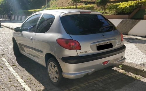 Peugeot 206 Presence 1.4 8v 3p 2004/2004