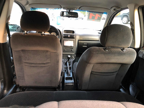 Chevrolet Astra Hatch 4 Portas