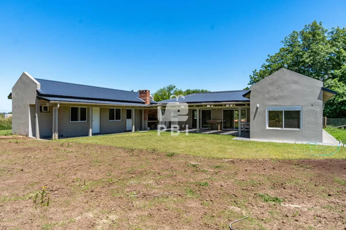 Casa 4 Dormitorios En Camino Lussich, Punta Ballena - Ref : Pbi2474