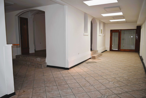 Arriendo Casa Comercial; Miguel Claro-bilbao (93747)