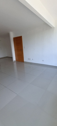Imagen 13 de 25 de Amplio Apartamento Con Terraza
