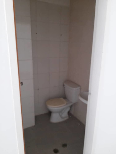 Imagen 5 de 7 de Local En Venta Centro Comercial Paseo Paraparal Planta Baja