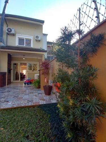 Casa Em Hípica Com 3 Dormitórios - Mi271159