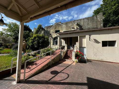 Local Comercial En Alquiler / Casona / Oficina