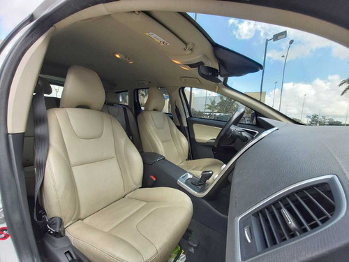 Volvo Xc60 - 2015/2015 2.0 T5 Comfort Fwd Turbo Gasolina ..