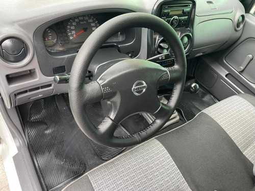 Imagen 5 de 14 de Nissan Np300 2011 2.4 Doble Cabina Típica Mt