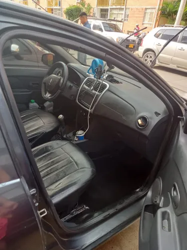 Renault Logan 1.6 Authentique