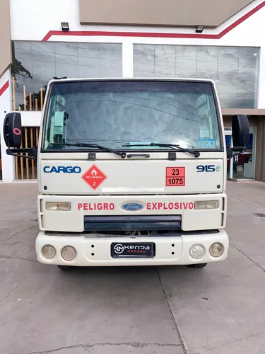 Cargo 915 E