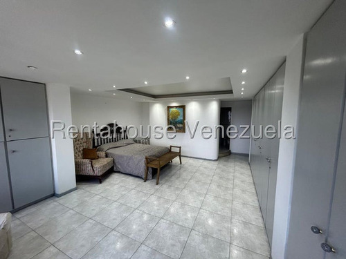 Amplio Apartamento En Alquiler En Alto Hatillo #25-13619 Josmary Sanjuan