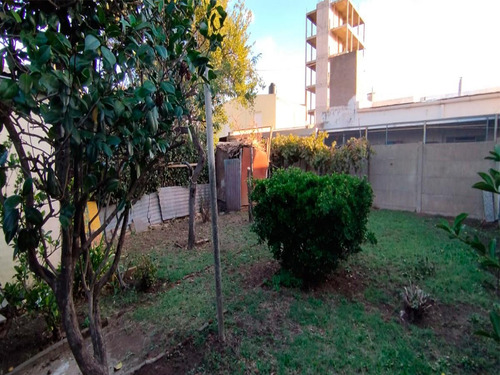 Casa En R. Sanez Peña Al 1000 (junin)