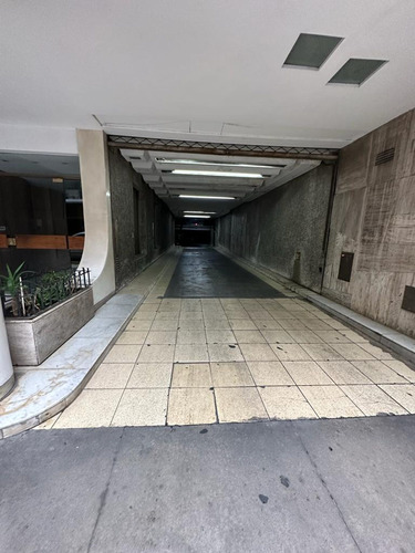 Venta Cochera 12m2 Laprida Y Av. Santa Fe Recoleta