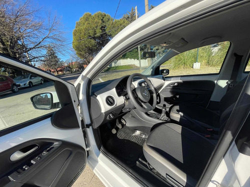 Imagen 12 de 12 de Volkswagen Up! 2017 1.0 High Up! 75cv 5 P