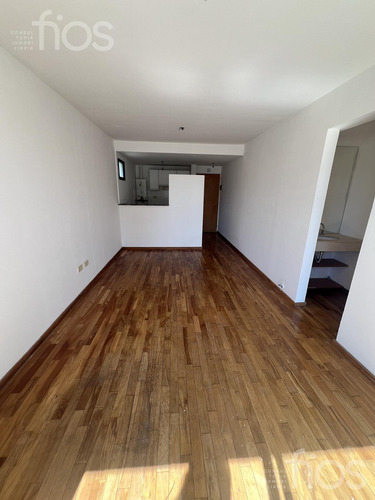 Venta Departamento De Un Dormitorio Con Balcon En Lourdes - Cochera Opcional