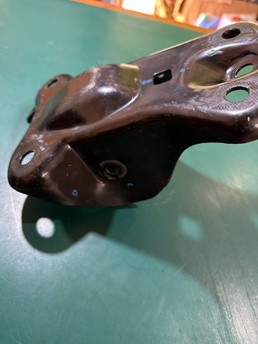 Base Soporte De Puente Trasero Jetta 2019 2020 2021 2022 24 (Usado)