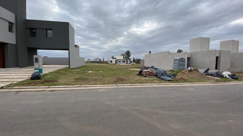 Lote San Ignacio - 360m2 -  Central Fondo Norte - 17m De Fte