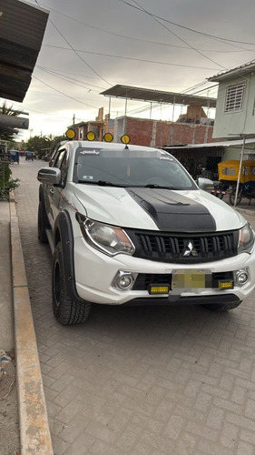 Mitsubishi L200 Año 2019 Petrolera 4x4turbo Kilometraje 71