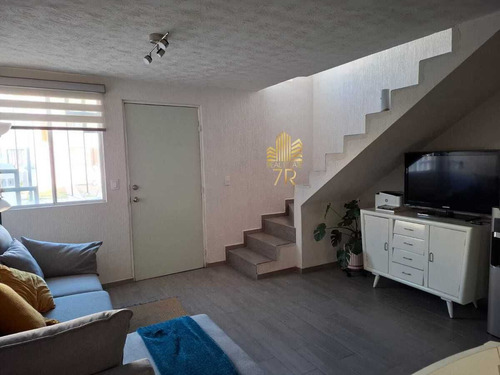 Casa En Venta De 2 Recámaras En Ciudad Del Sol Queretaro
