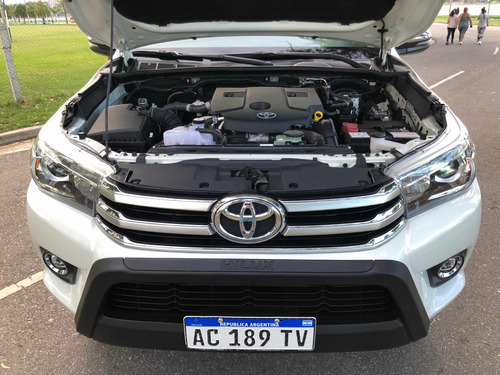 Imagen 15 de 16 de Toyota Hilux 2018 2.8 Cd Srx 177cv 4x2 At