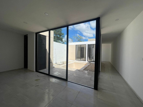 Casa En Venta De Un Piso Dos Recamaras En Temozón Norte