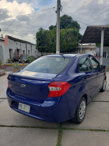 Imagen 5 de 12 de Ford Figo 2017 1.5 Impulse Aa Sedan Mt