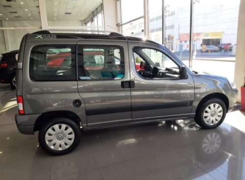 Imagen 5 de 8 de Citroën Berlingo Multispace Hdi Xtr Oportunidad