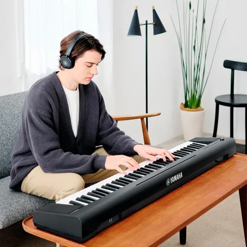 Piano digital Piaggero Black Np 35b 76 teclas Fuente C Yamaha 100-240V