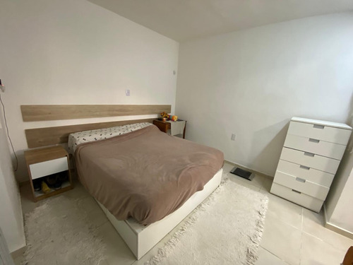 Casa En Córdoba · 3 Departamentos · Cerca De La Utn · Cochera · Pileta · Amoblado · Reciclado · Excelente Inversión