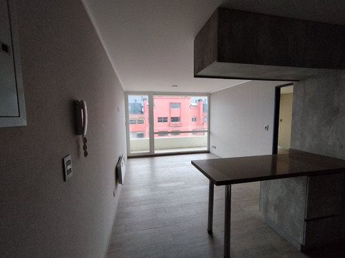 Departamento De 1 Dormitorio Cerrado Sector Av. Alemania