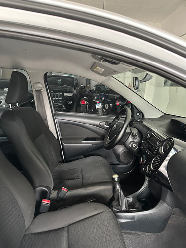 Toyota Etios 1.5 Sedan Xs