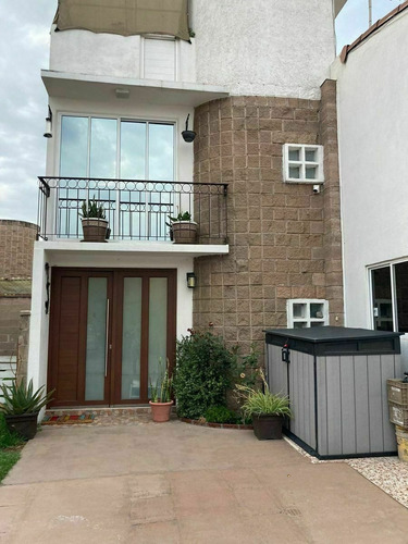 Imagen 1 de 30 de Casa Remodelada