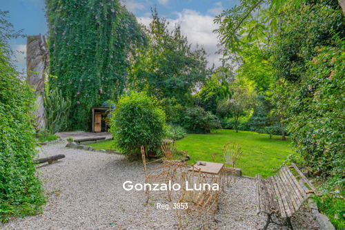 Venta De Casa En El Bosque Peralta Ramos En La Ciudad De Mar Del Plata.