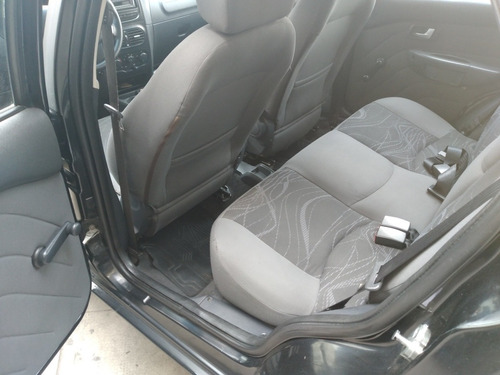 Fiat Siena Gnc Año 2014