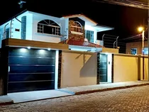 Comprar Valle De Los Chillos, A 5 Minutos Del Colibrí, En La Urb. Banco De Fomento, Hermosa Casa Por Estrenar, Totalmente Independiente Full Acabados,  Gestionamos Tu Crédito