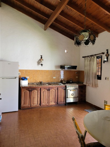 Chalet En Venta En Castelar Sur