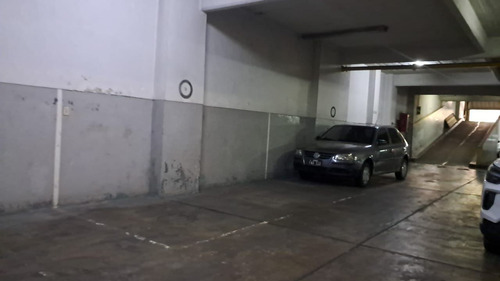 Venta Cochera Zona Estrategica