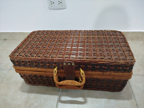 Juego De Picnic Con Utensilios (Usado)