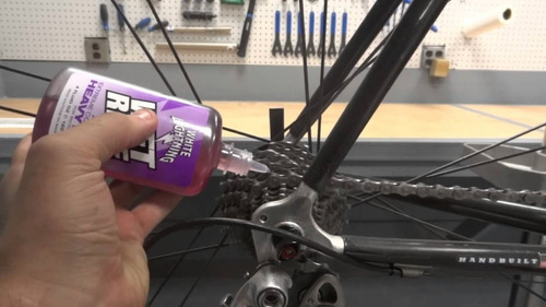 Imagen 2 de 4 de Aceite Para Bicicleta White Ligthning Wet Ride 60ml