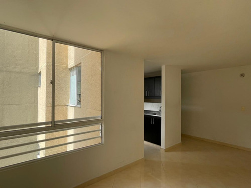 Venta De Apartamento En Barrio Cristobal Con Excelente Area