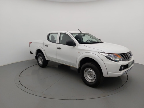 Mitsubishi L200 Triton 2.4 16V TURBO DIESEL GLS CD 4X4 AUTOMÁTICO