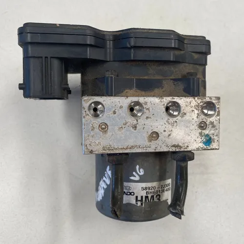 Módulo Abs Kia Mohave V6 Diesel 2012 - 589202j300 Módulo Abs Kia Mohave V6 Diesel 2012 - 589202j300