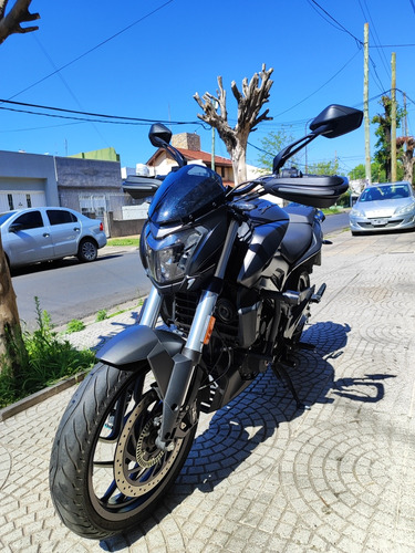 Dominar 400